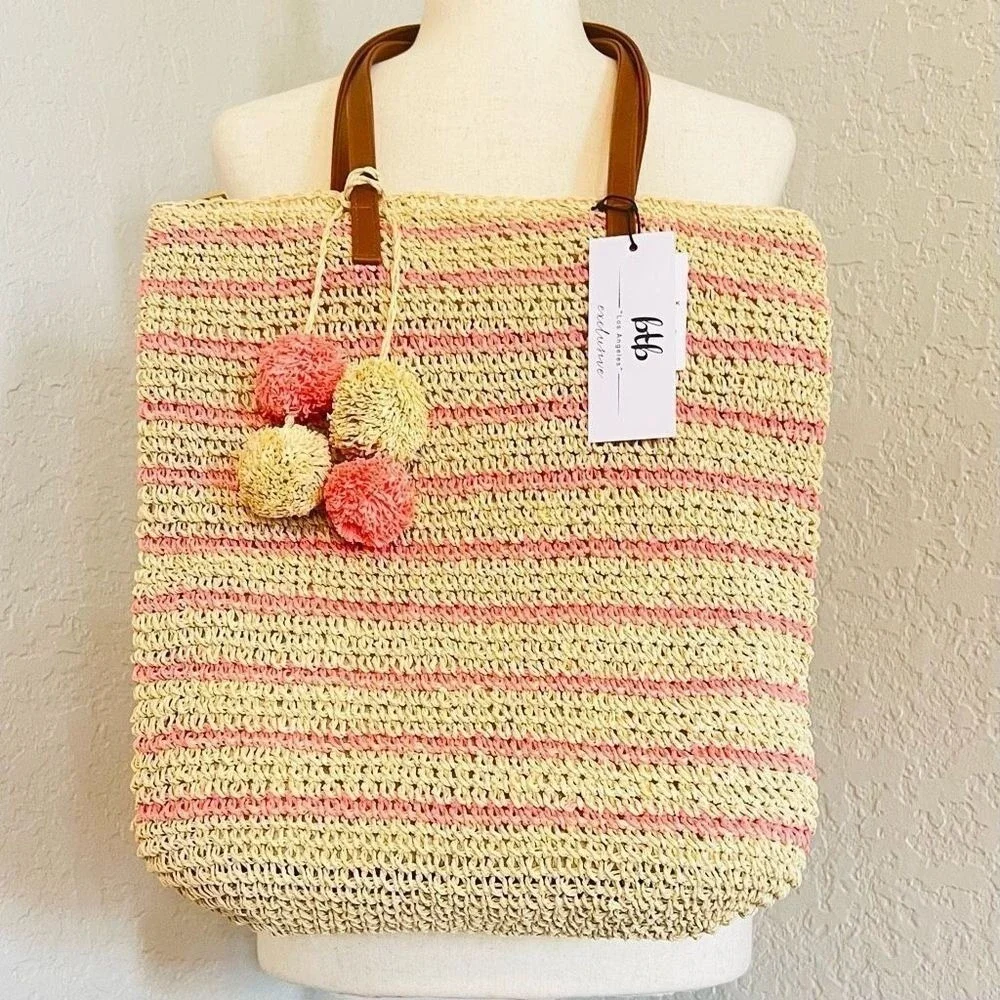 btb Los Angeles Lucy Tote, Straw Woven Pom Pom Vacation Beach‎ Bag, Natural, NWT